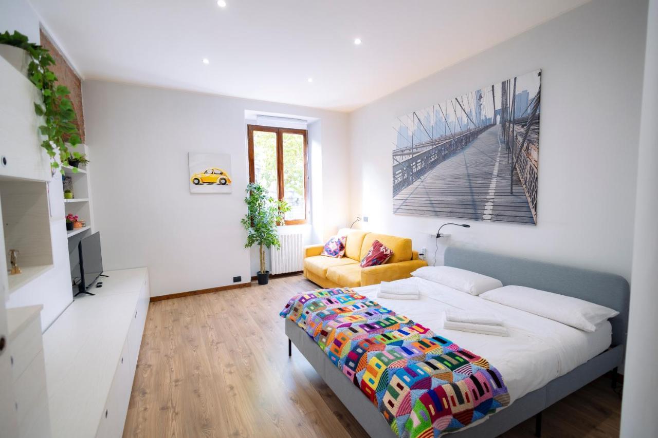 The Red Bricks Home - San Babila Area Milano Ngoại thất bức ảnh