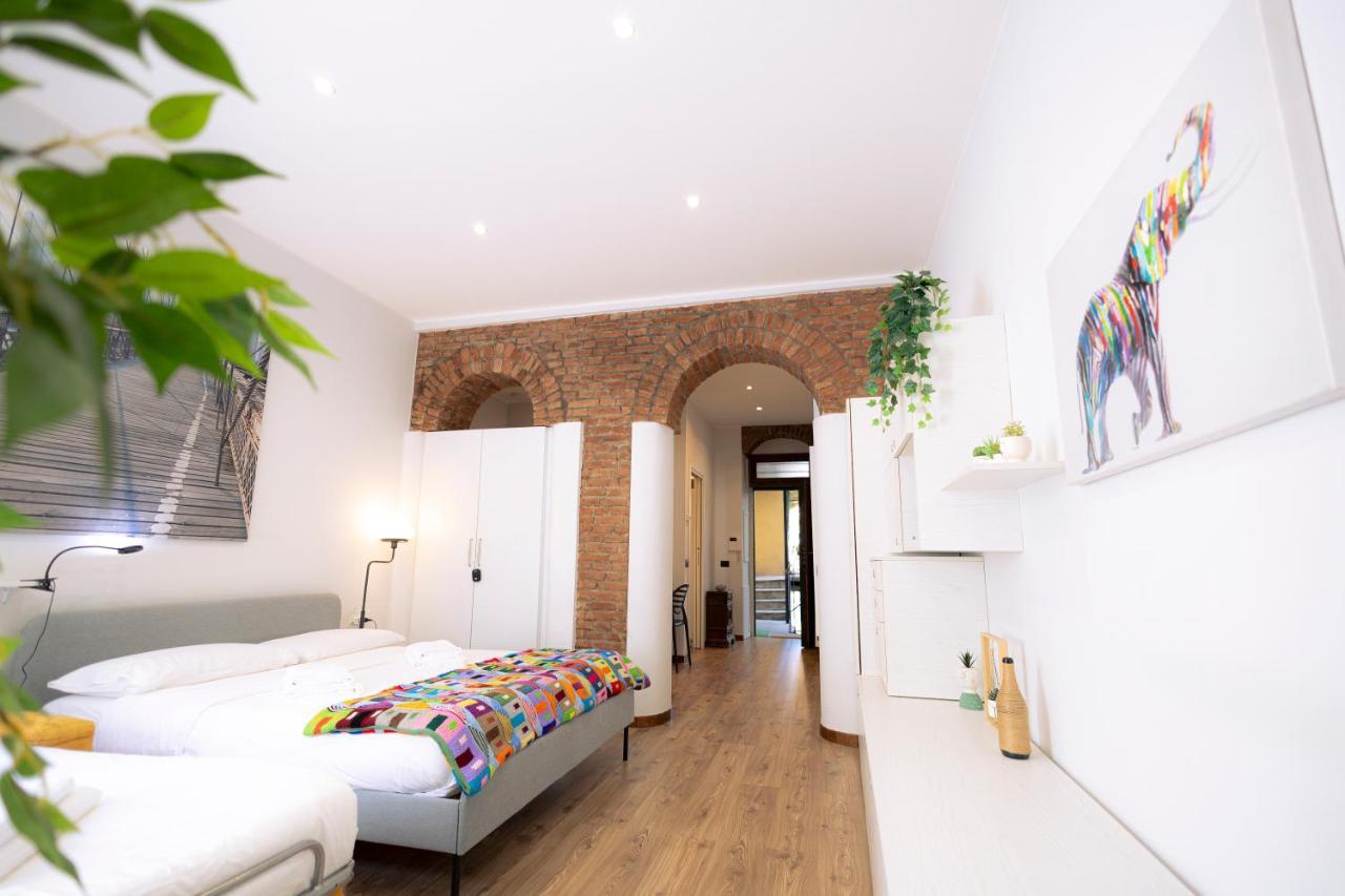 The Red Bricks Home - San Babila Area Milano Ngoại thất bức ảnh