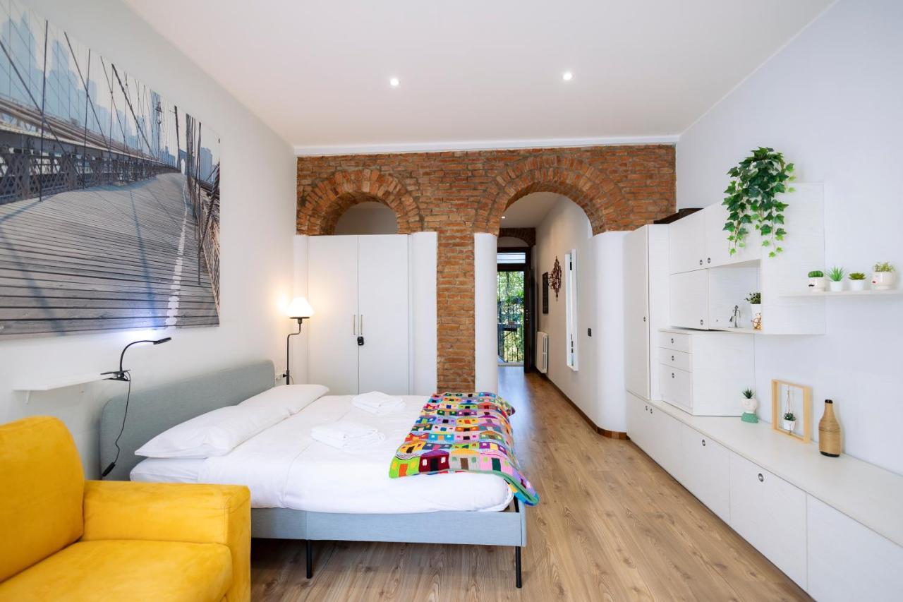 The Red Bricks Home - San Babila Area Milano Ngoại thất bức ảnh
